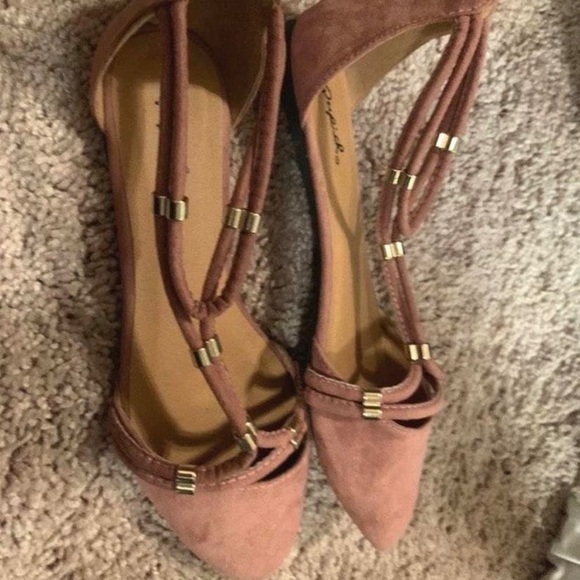 Sandals - Picture 2 of 3